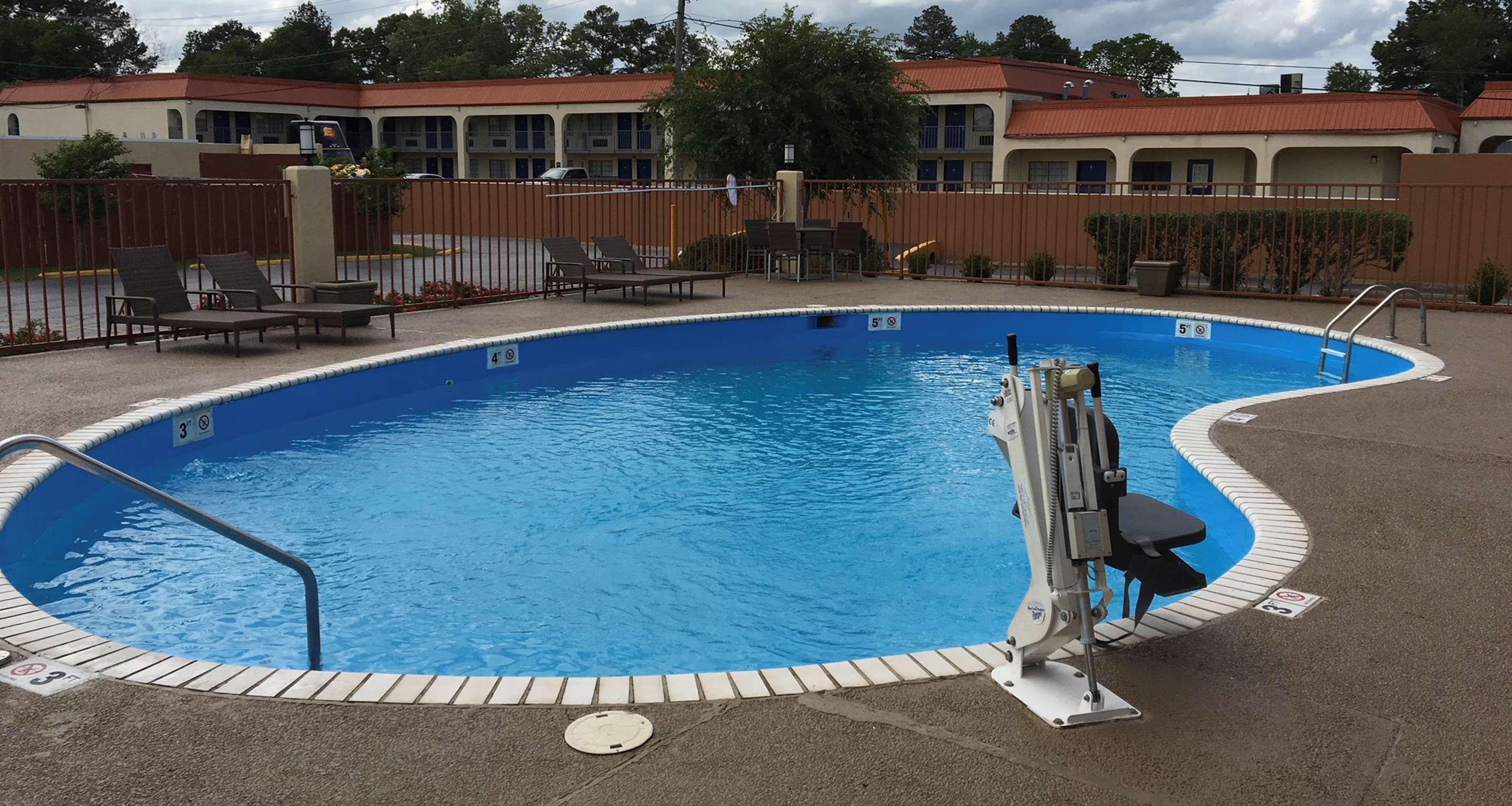Best Western Airport Inn Pearl Esterno foto