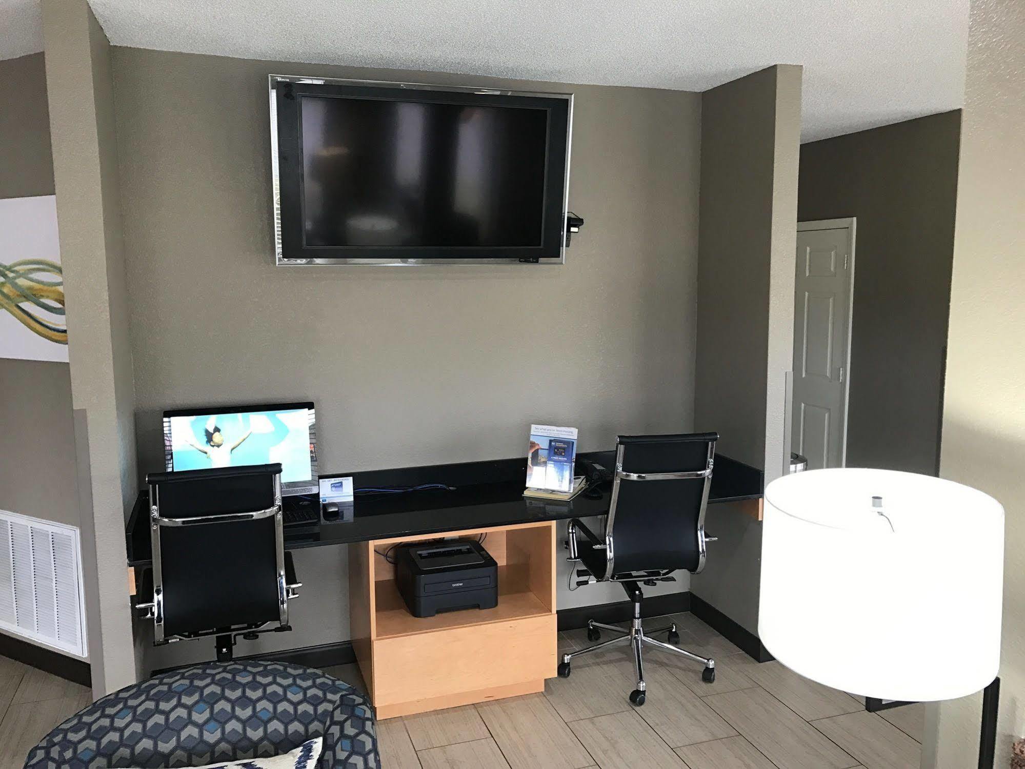 Best Western Airport Inn Pearl Esterno foto